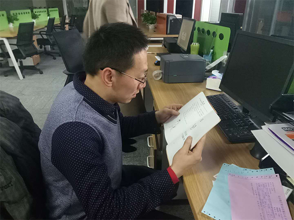 榴莲APP视频下载員工