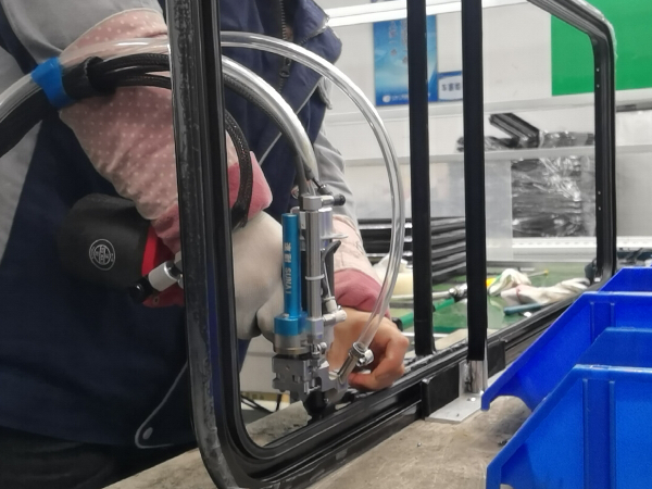 榴莲APP视频下载自動拉釘機