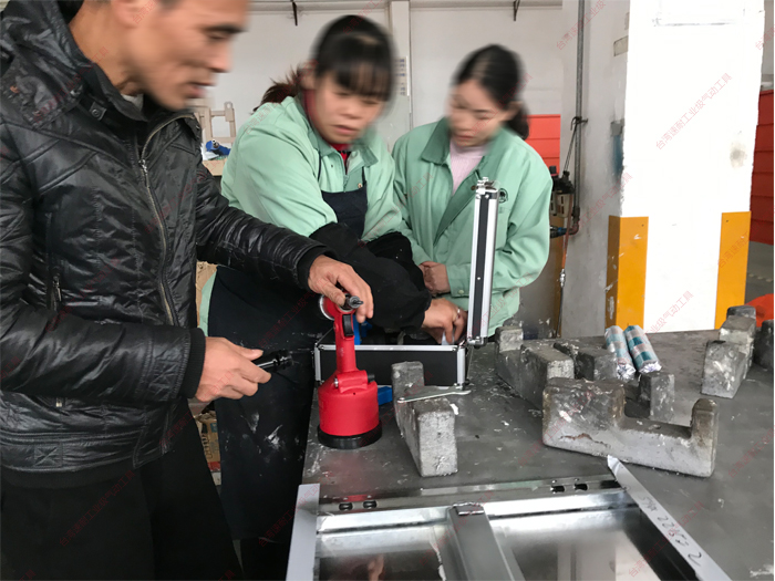 台灣榴莲APP视频下载攜手京都電梯 (2)