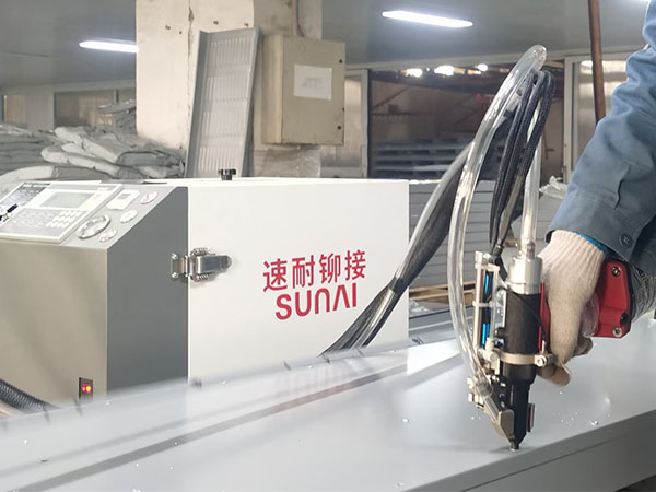 榴莲APP视频下载自動拉釘機